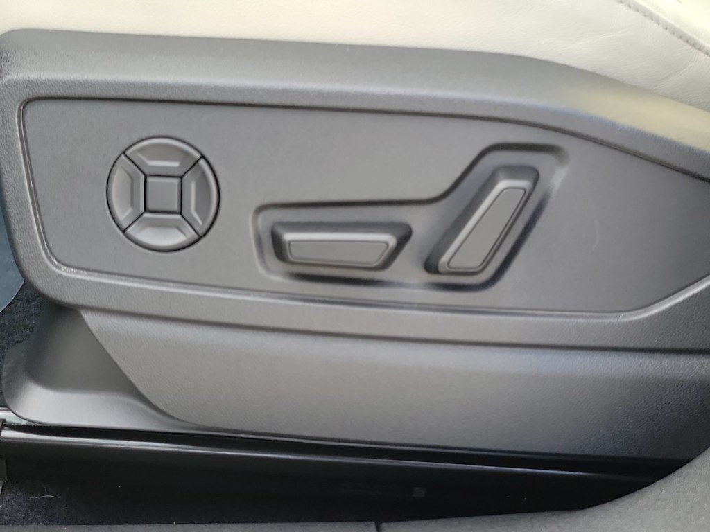 Thumbnail: 2025 Audi Q5 - 25