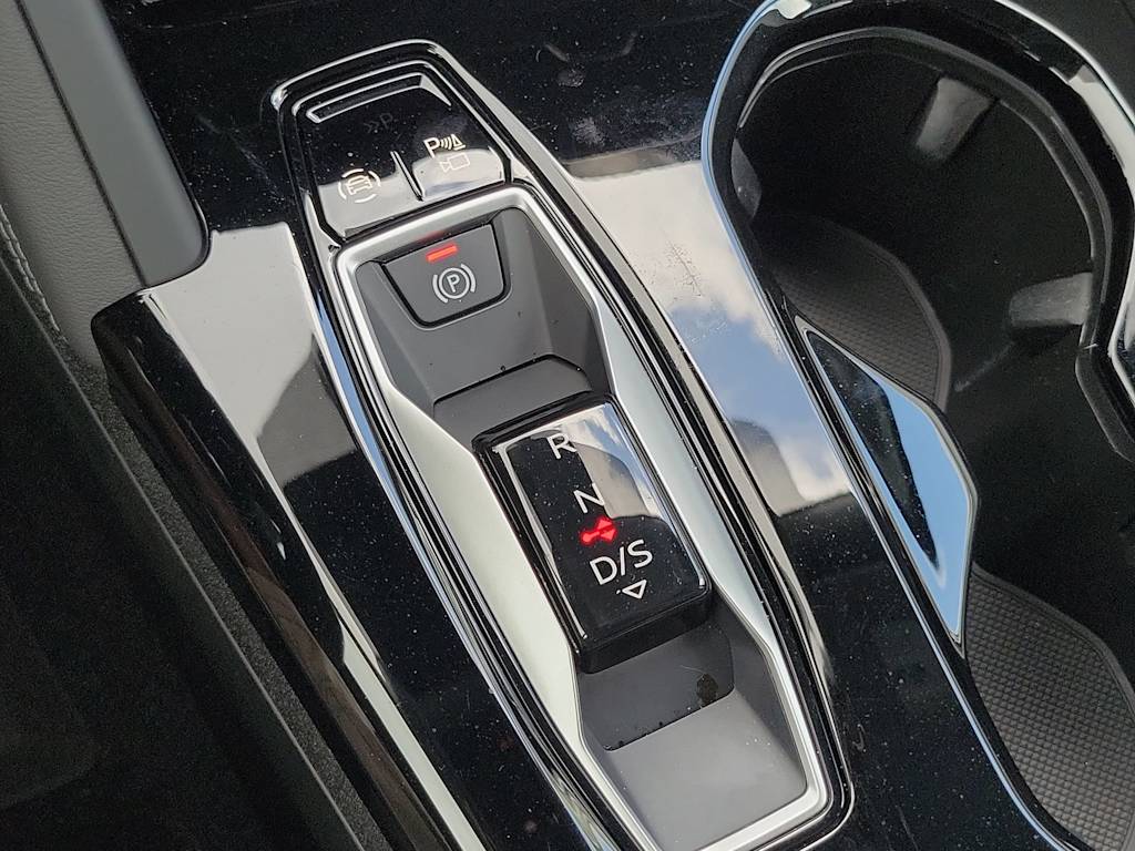 Thumbnail: 2025 Audi Q5 - 16