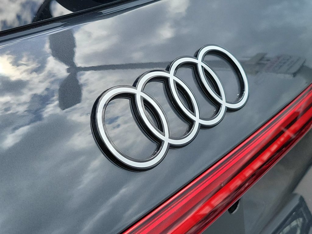 Thumbnail: 2025 Audi Q5 - 7