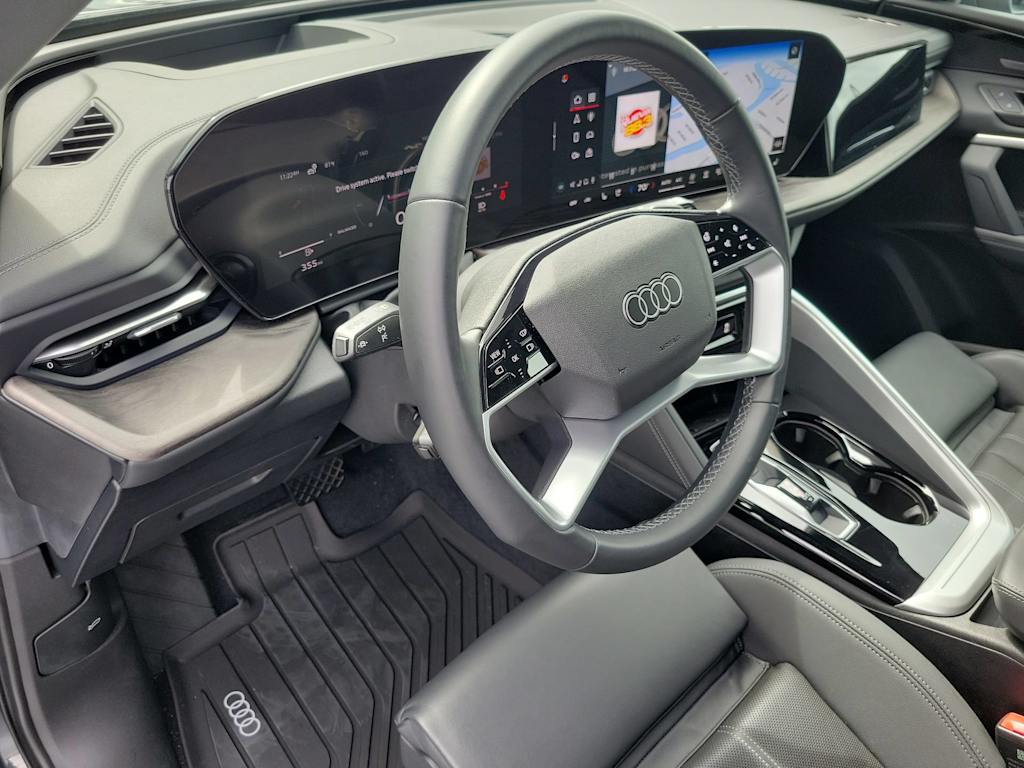 Thumbnail: 2025 Audi Q5 - 2