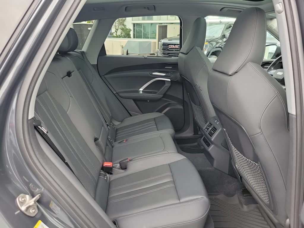 Thumbnail: 2025 Audi Q5 - 26