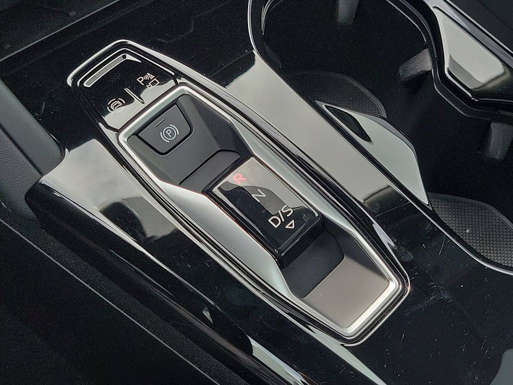 Thumbnail: 2025 Audi Q5 - 16