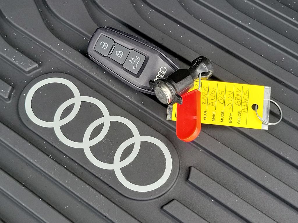 Thumbnail: 2025 Audi Q5 - 19