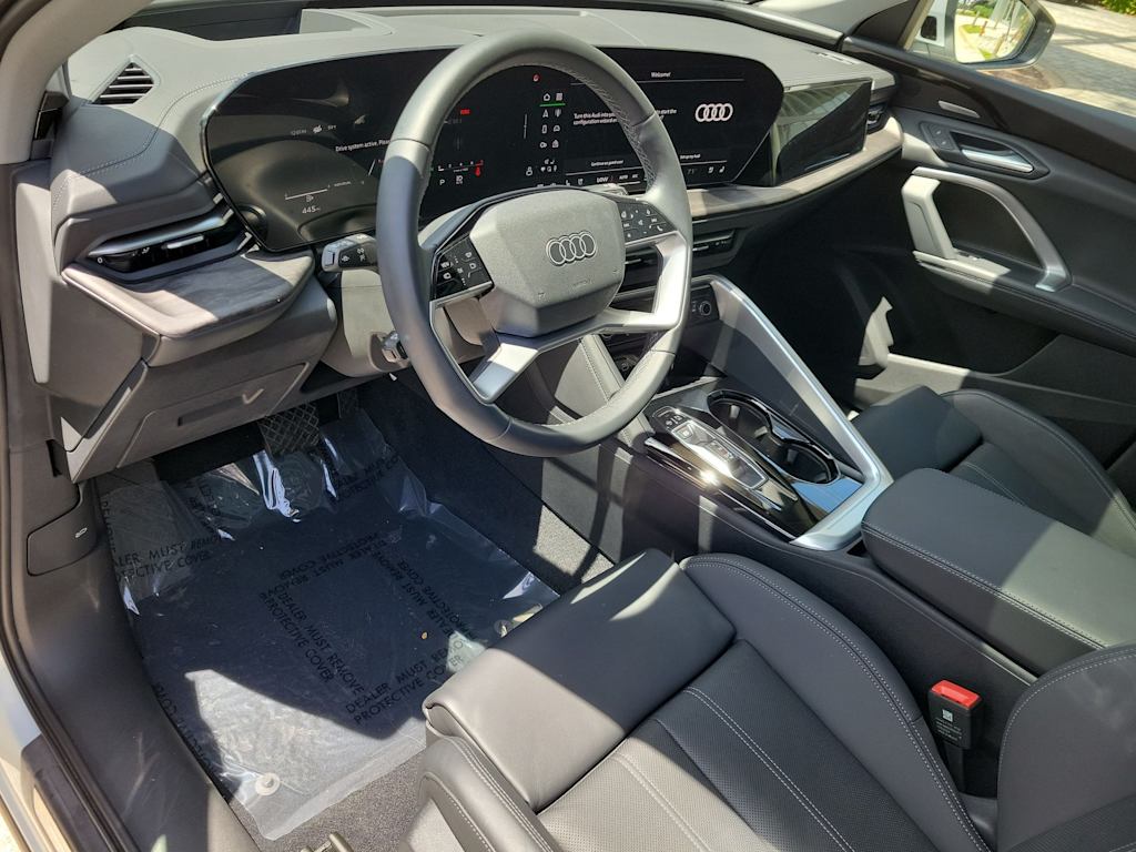 Thumbnail: 2025 Audi Q5 - 14