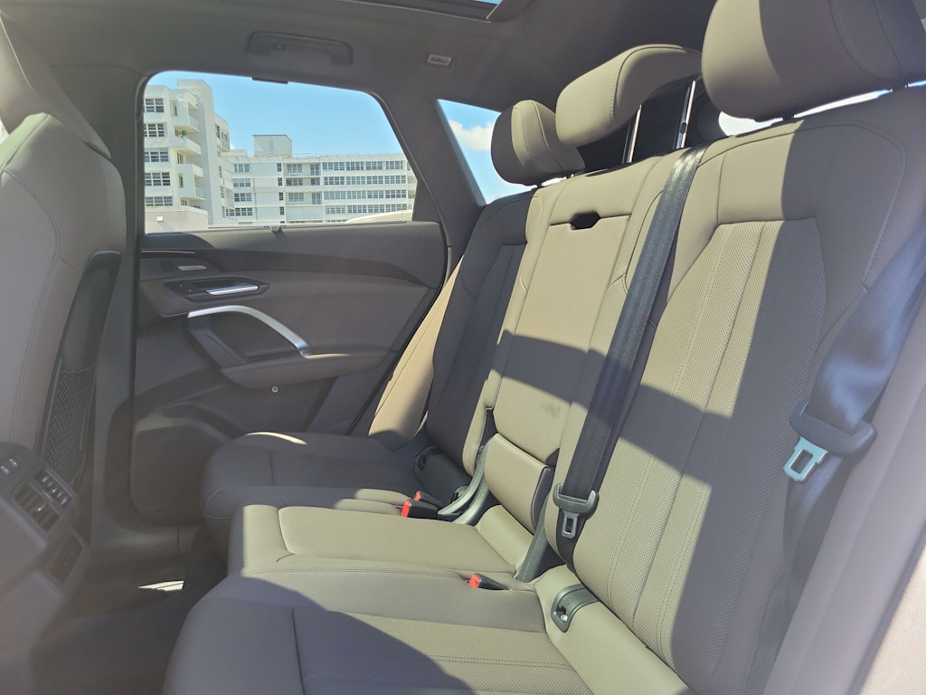 Thumbnail: 2025 Audi Q5 - 32