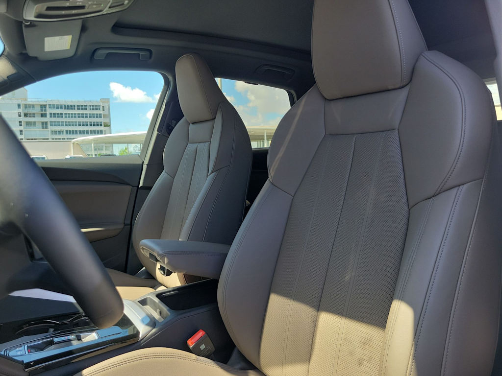 Thumbnail: 2025 Audi Q5 - 12
