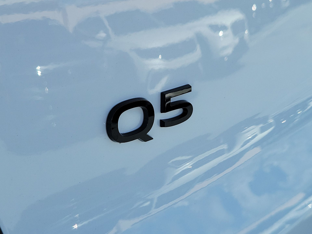 Thumbnail: 2025 Audi Q5 - 28