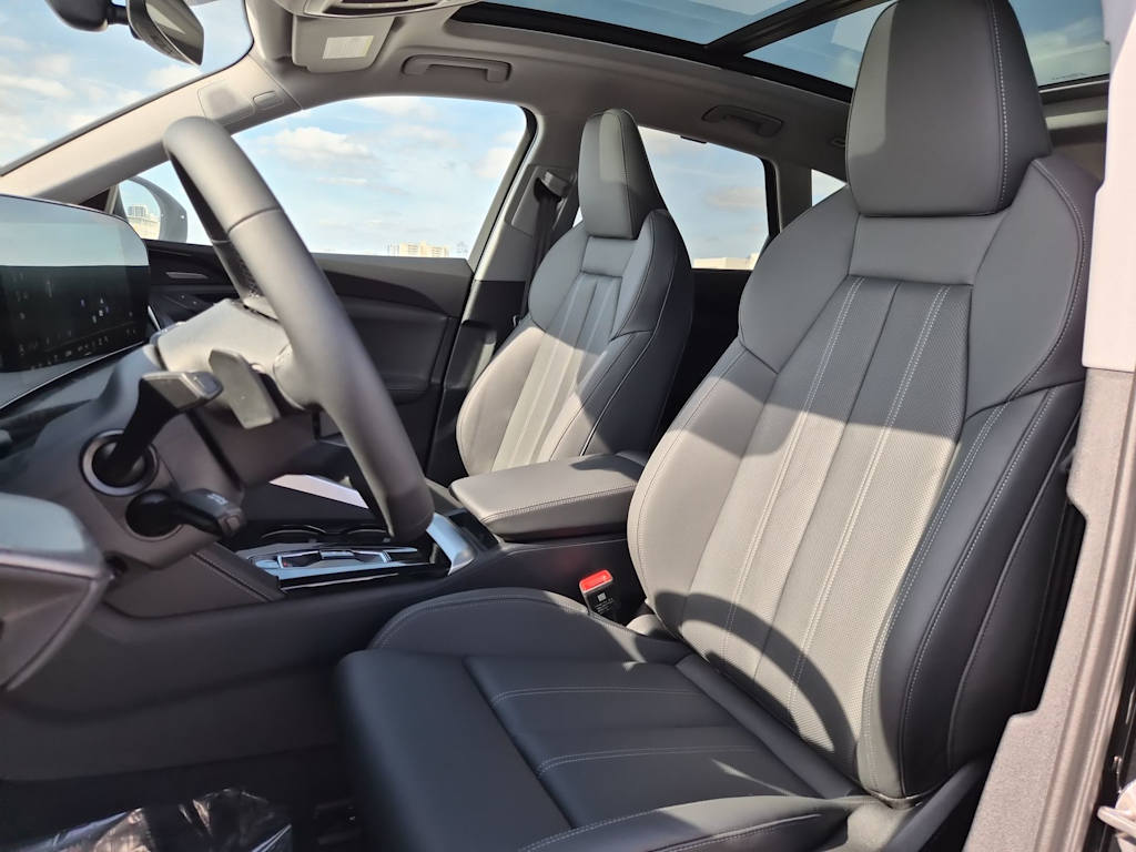 Thumbnail: 2025 Audi Q5 - 11