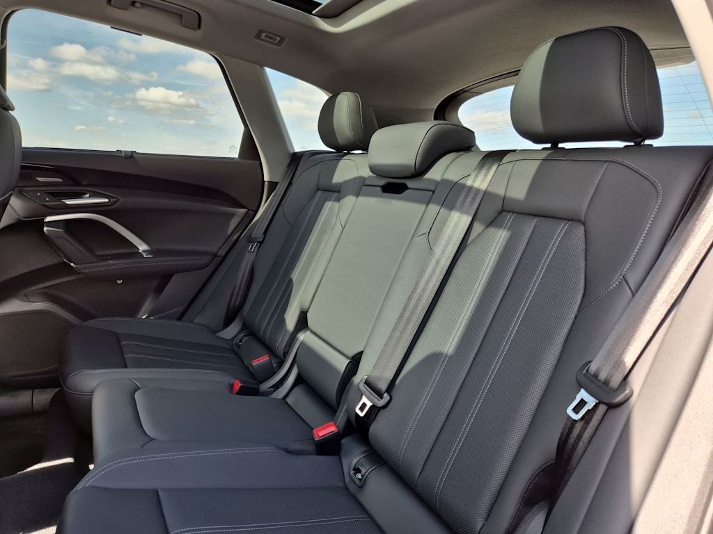 Thumbnail: 2025 Audi Q5 - 23