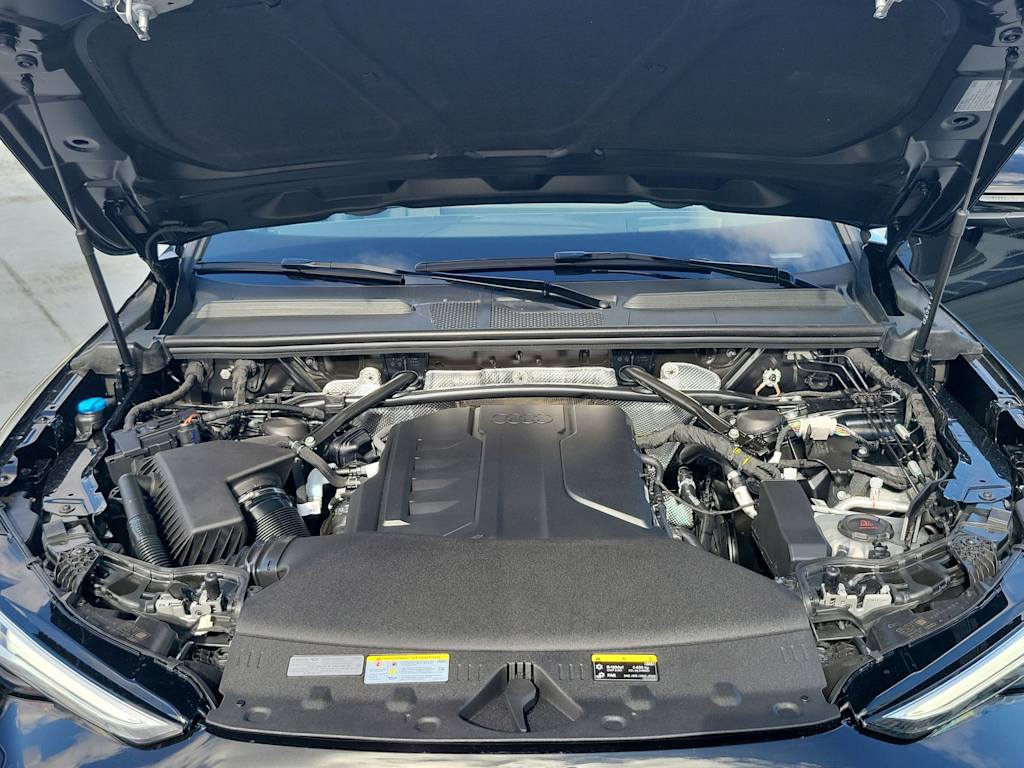 Thumbnail: 2025 Audi Q5 - 9