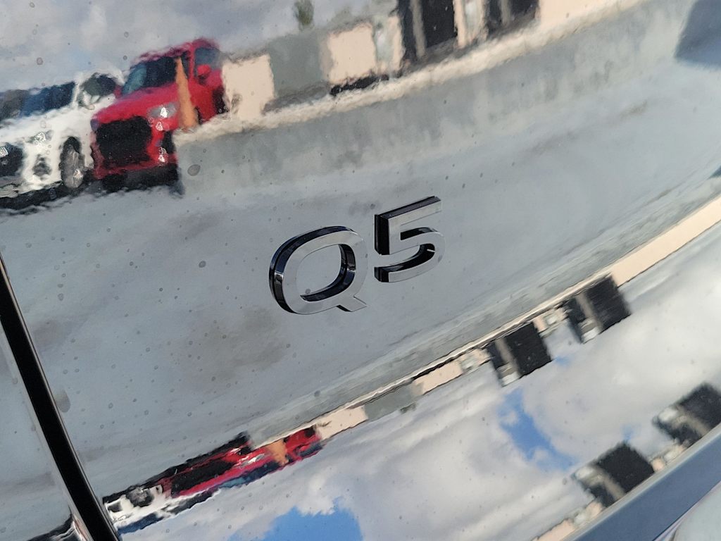 Thumbnail: 2025 Audi Q5 - 7