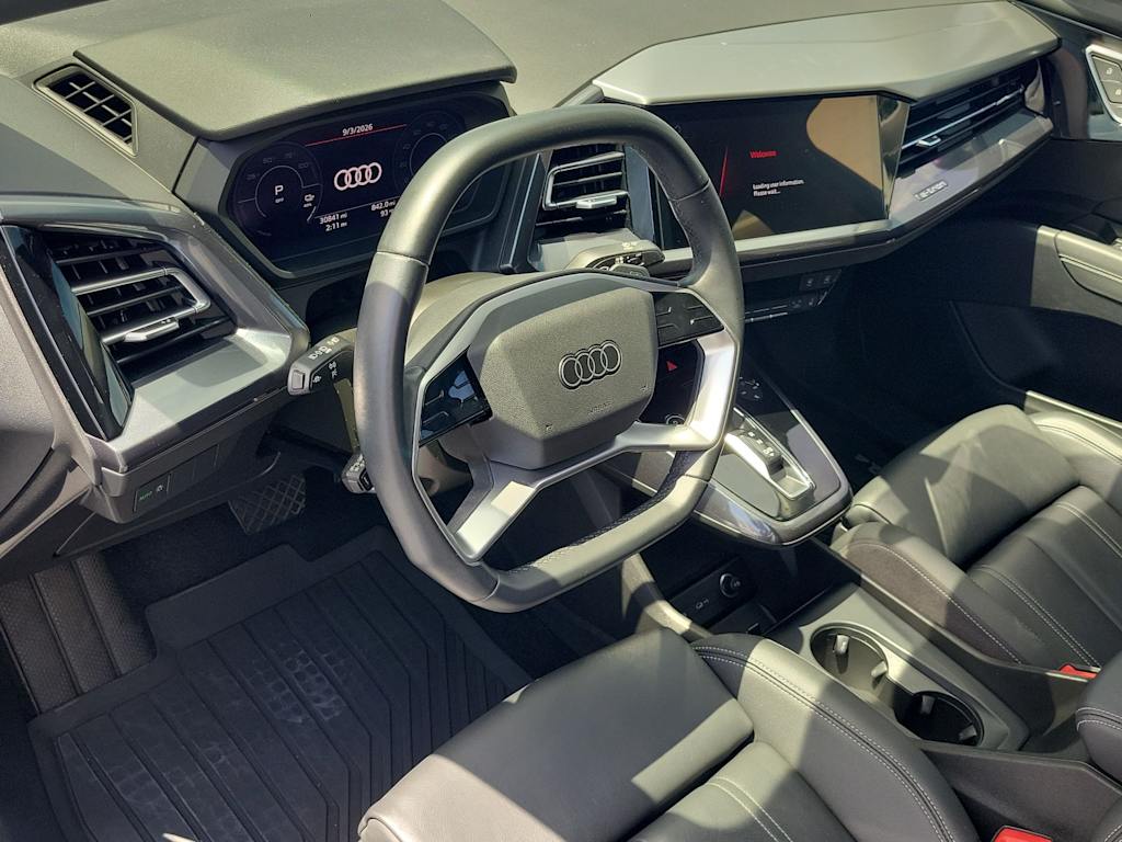 Thumbnail: 2024 Audi Q4 e-tron - 2