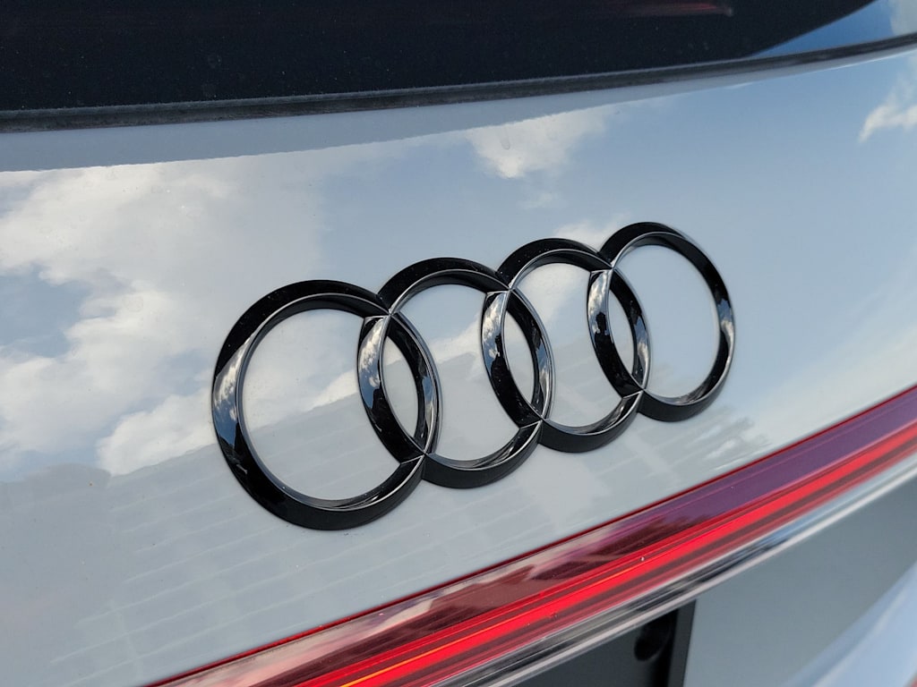 Thumbnail: 2024 Audi Q4 e-tron - 7