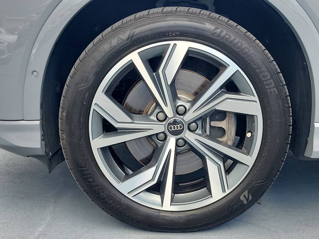 Thumbnail: 2024 Audi Q4 e-tron - 8