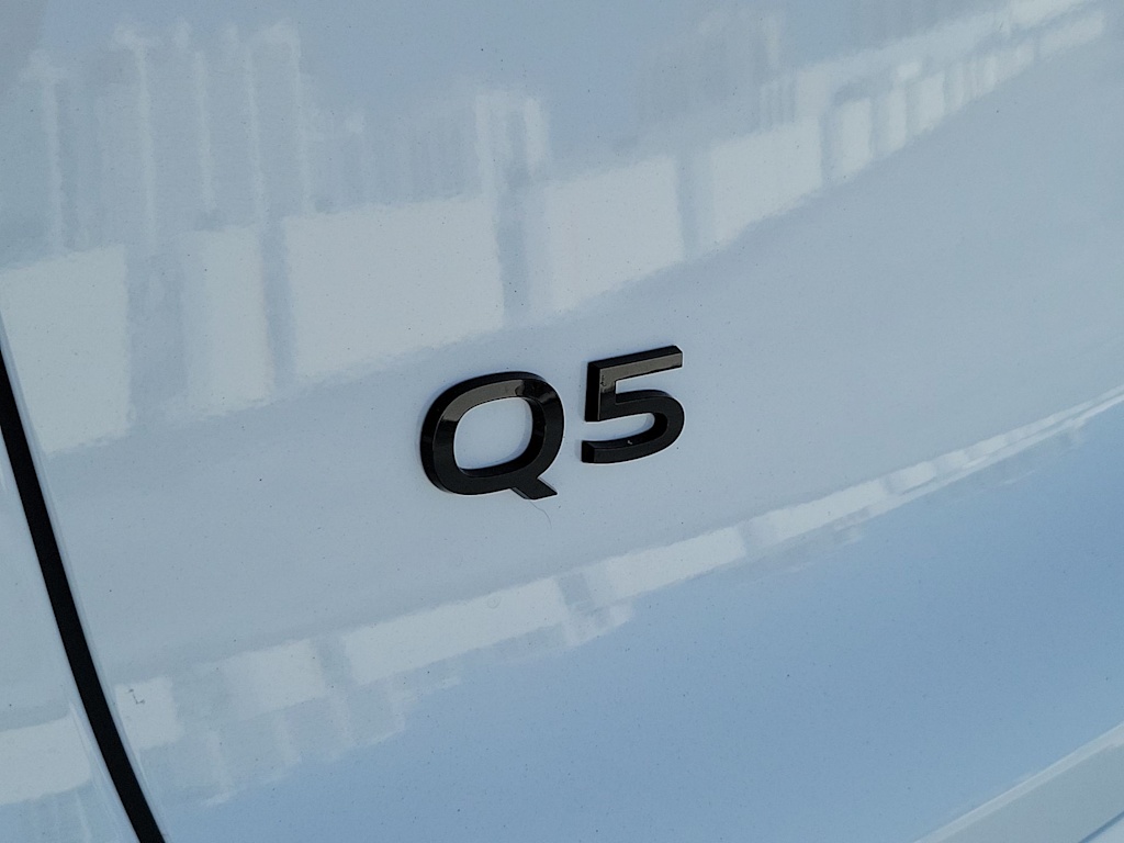Thumbnail: 2025 Audi Q5 - 7