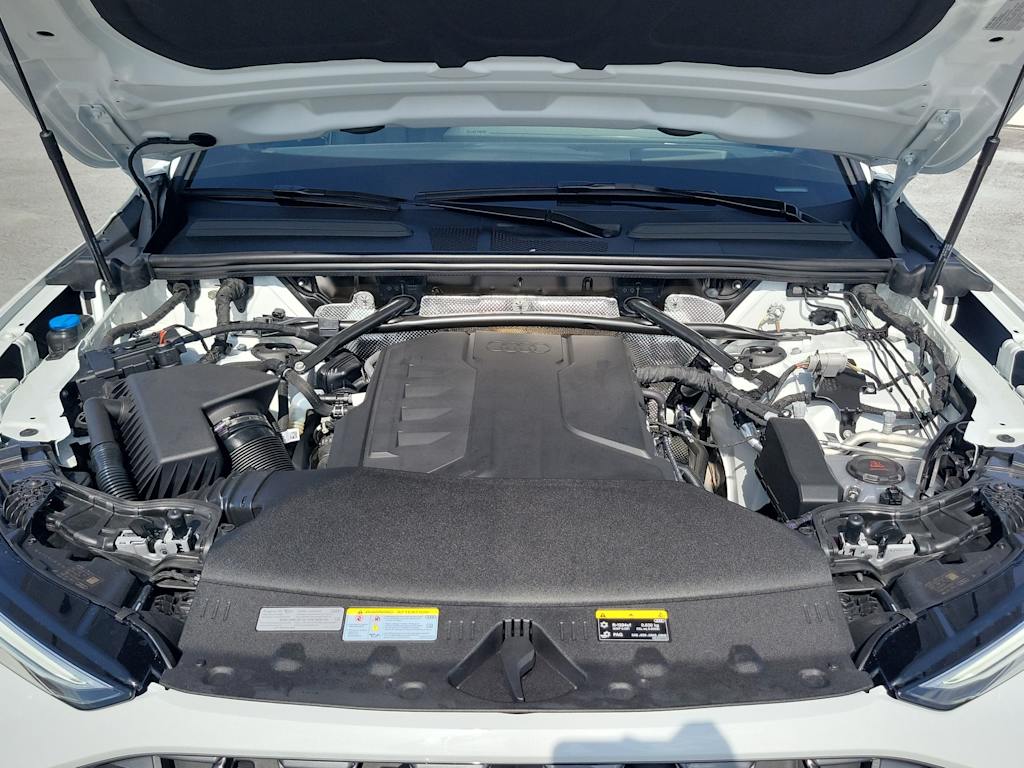 Thumbnail: 2025 Audi Q5 - 9