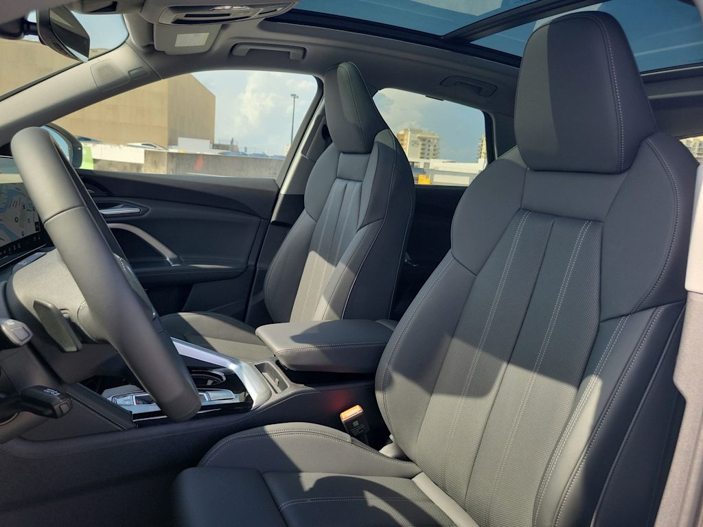 Thumbnail: 2025 Audi Q5 - 11