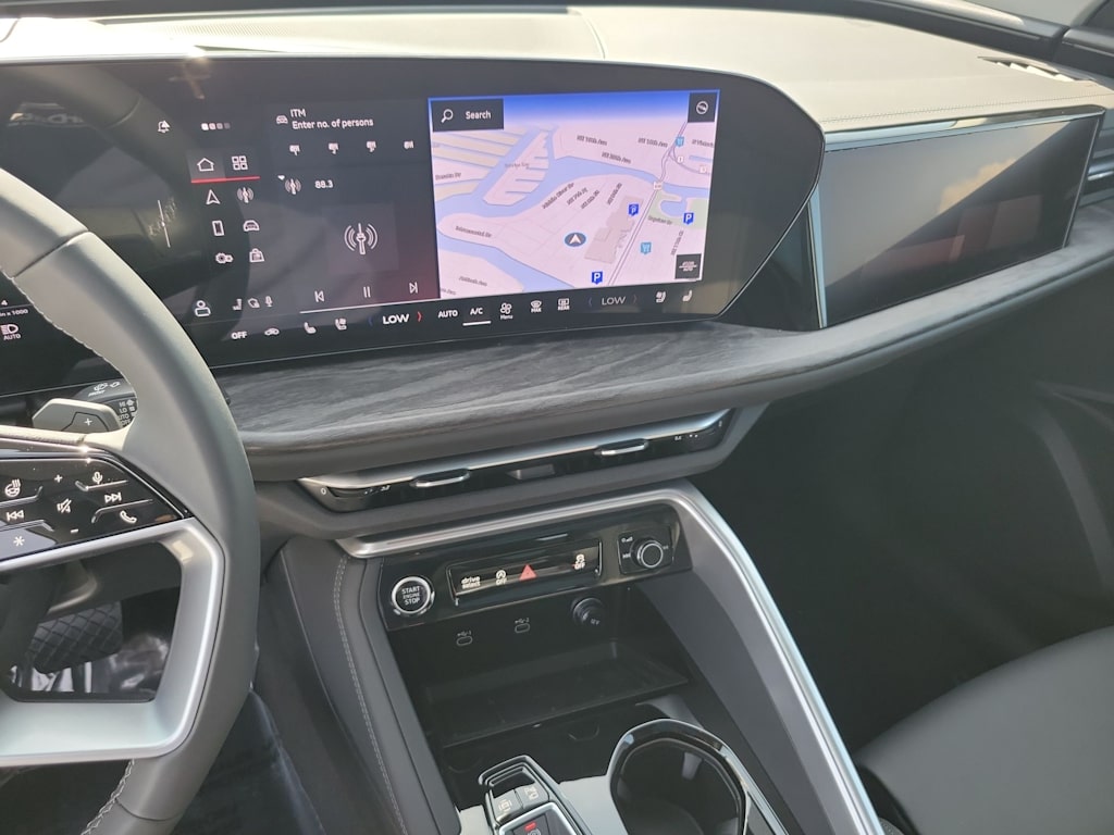 Thumbnail: 2025 Audi Q5 - 15