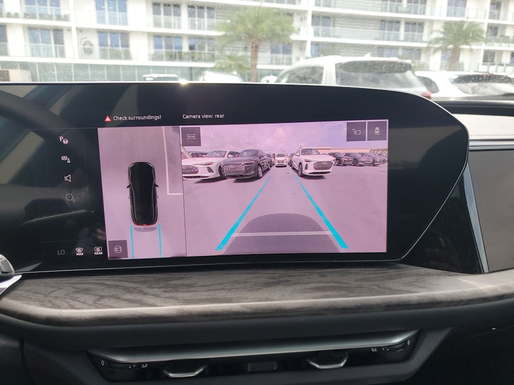 Thumbnail: 2025 Audi Q5 - 24