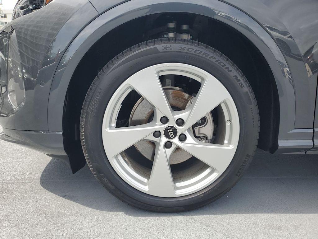 Thumbnail: 2025 Audi Q5 - 7