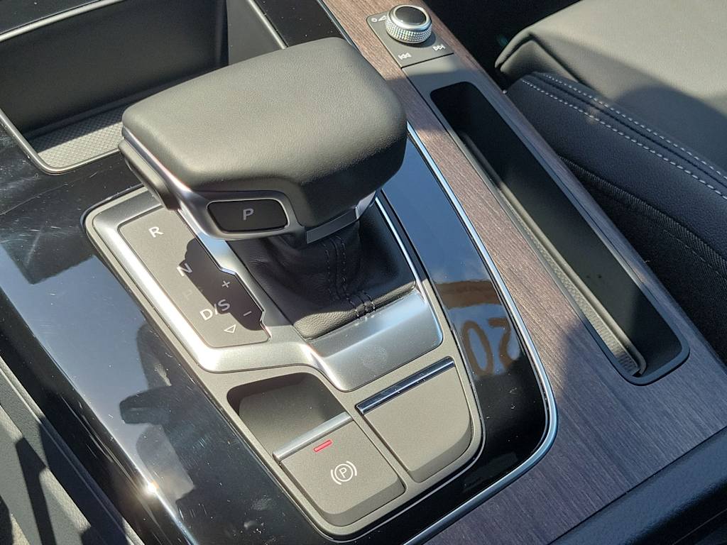 Thumbnail: 2025 Audi Q5 - 32