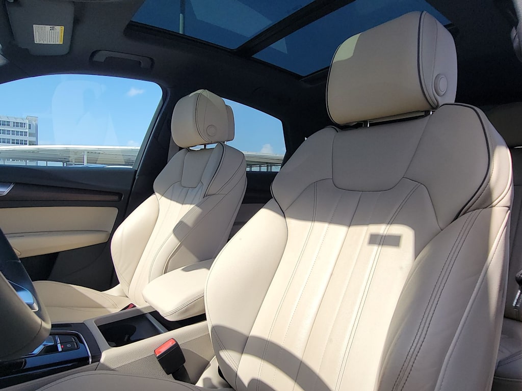 Thumbnail: 2023 Audi Q5 - 11
