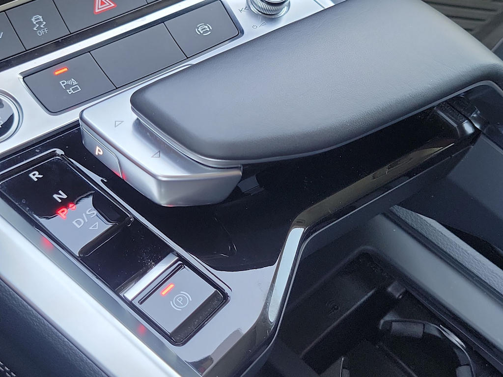 Thumbnail: 2024 Audi Q8 e-tron - 36