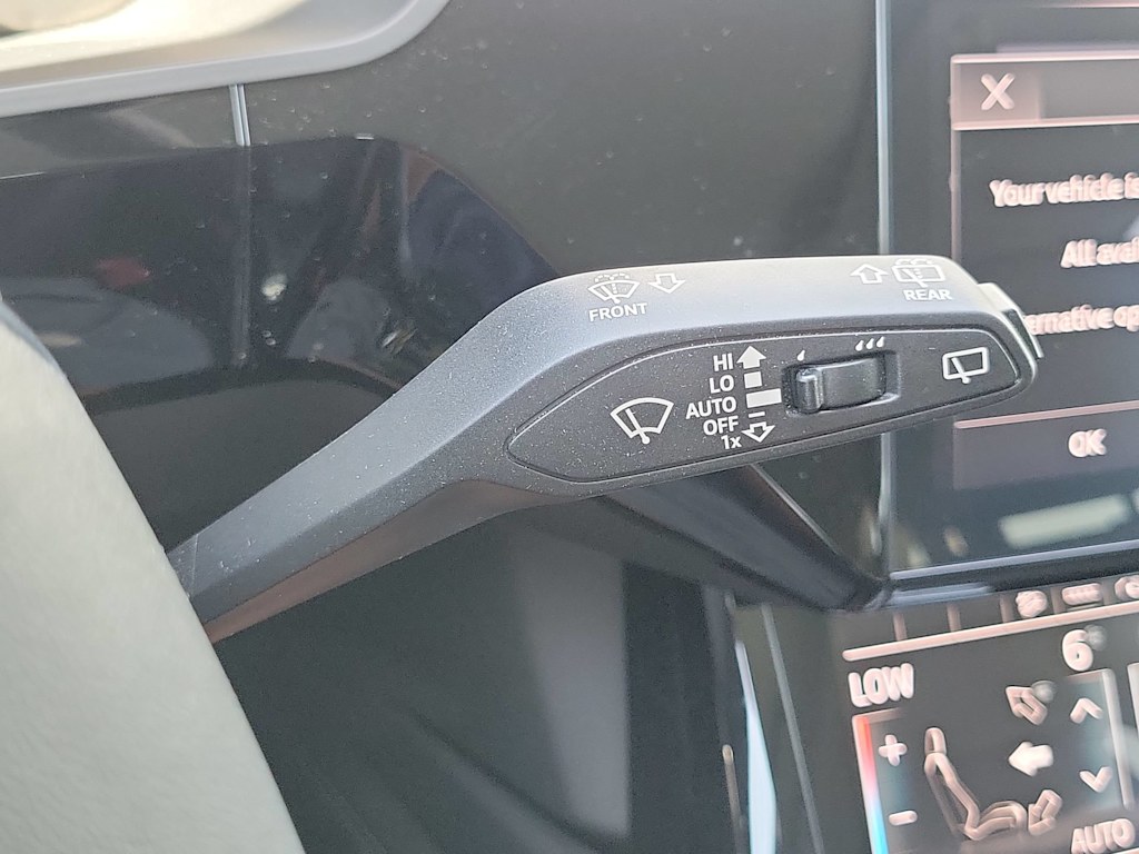 Thumbnail: 2024 Audi Q8 e-tron - 31