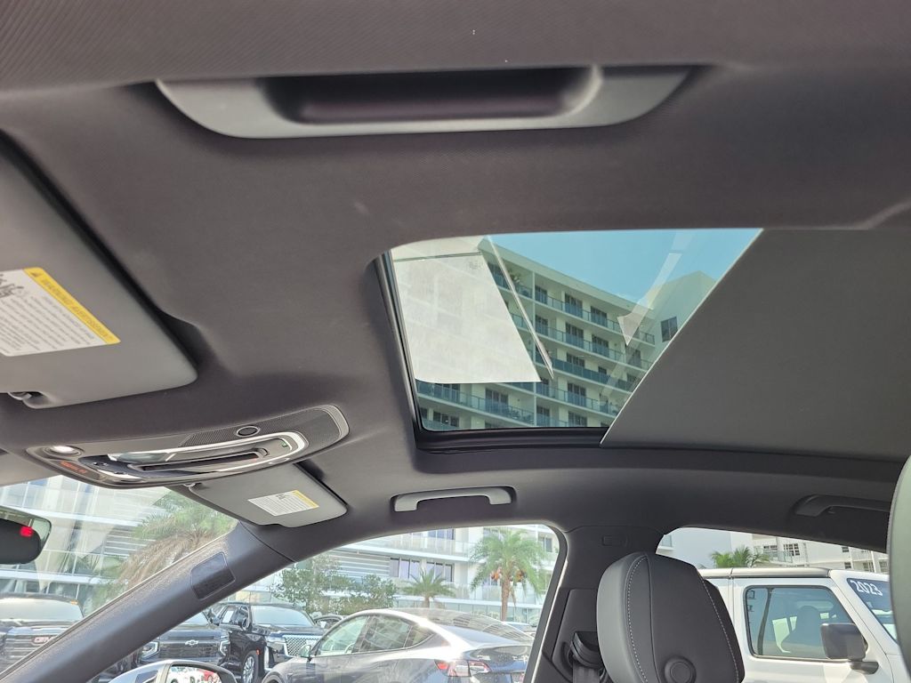 Thumbnail: 2023 Audi Q5 - 21