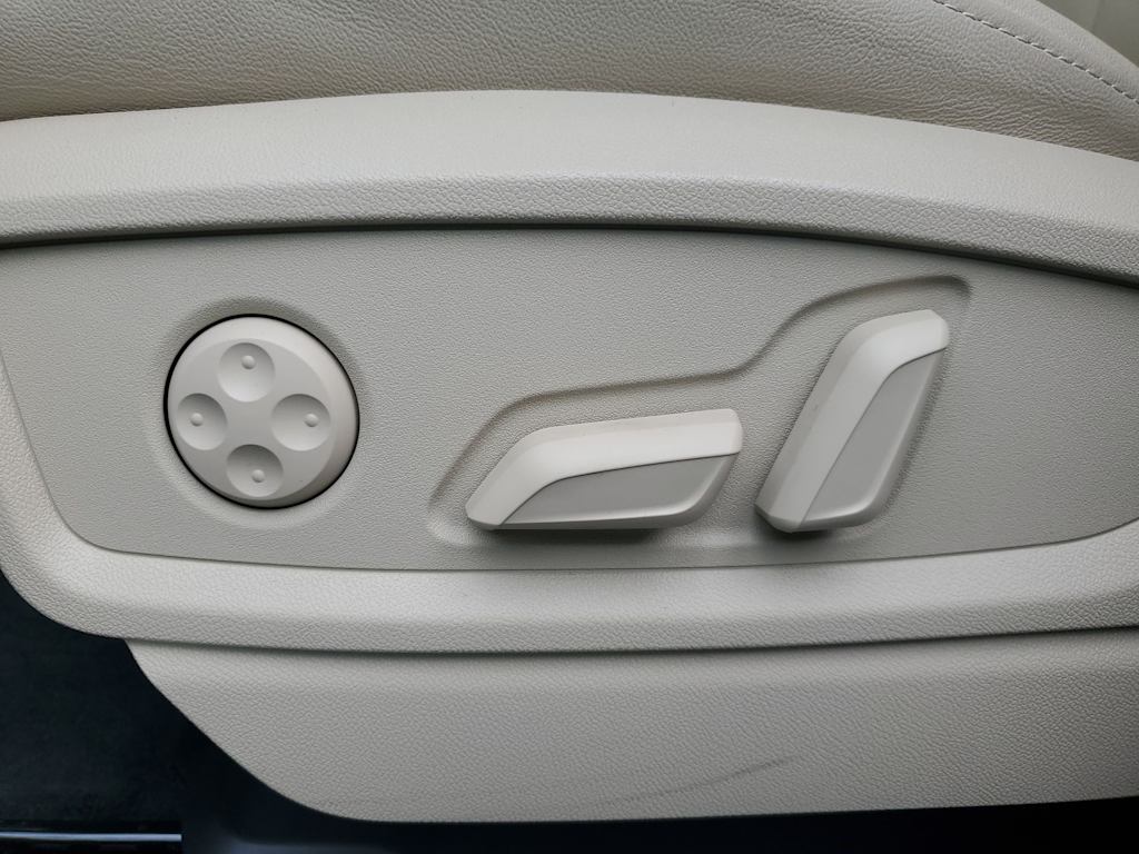 Thumbnail: 2025 Audi Q5 - 20