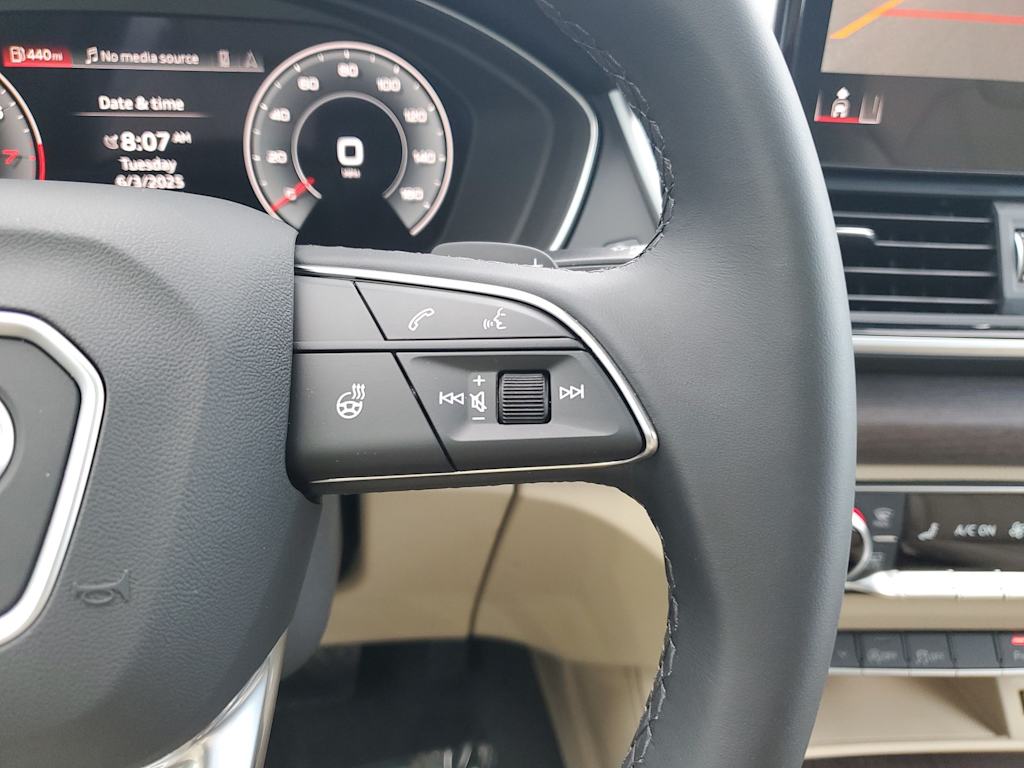 Thumbnail: 2025 Audi Q5 - 23