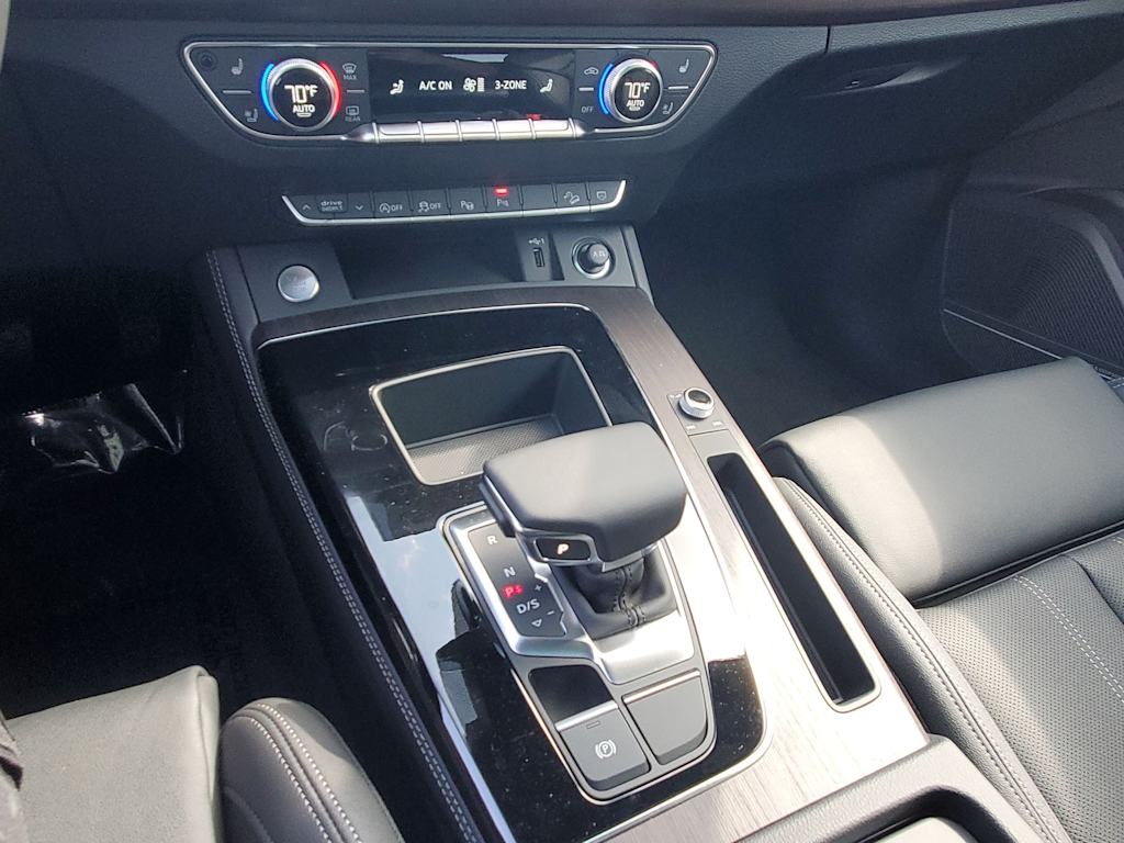 Thumbnail: 2023 Audi Q5 - 14