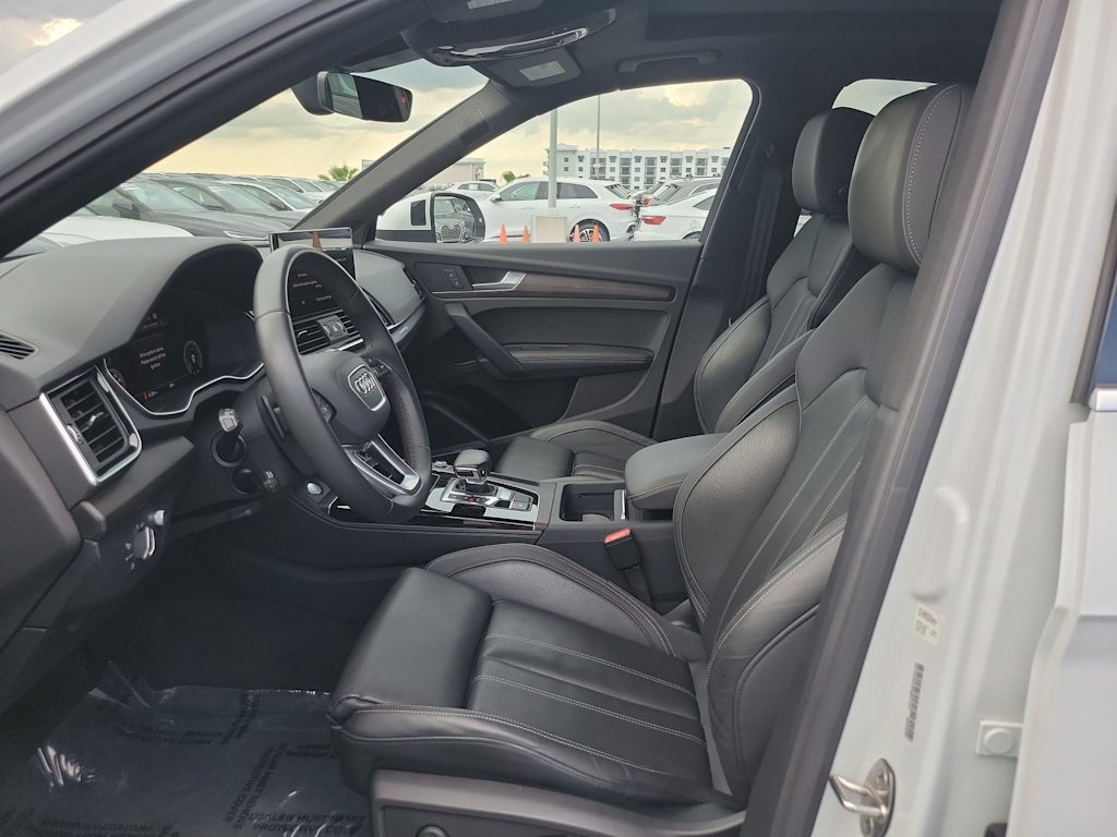 Thumbnail: 2023 Audi Q5 - 11