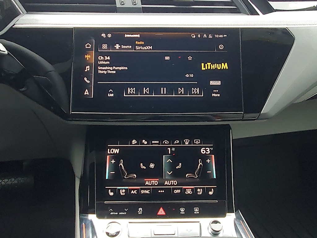 Thumbnail: 2024 Audi Q8 e-tron - 13