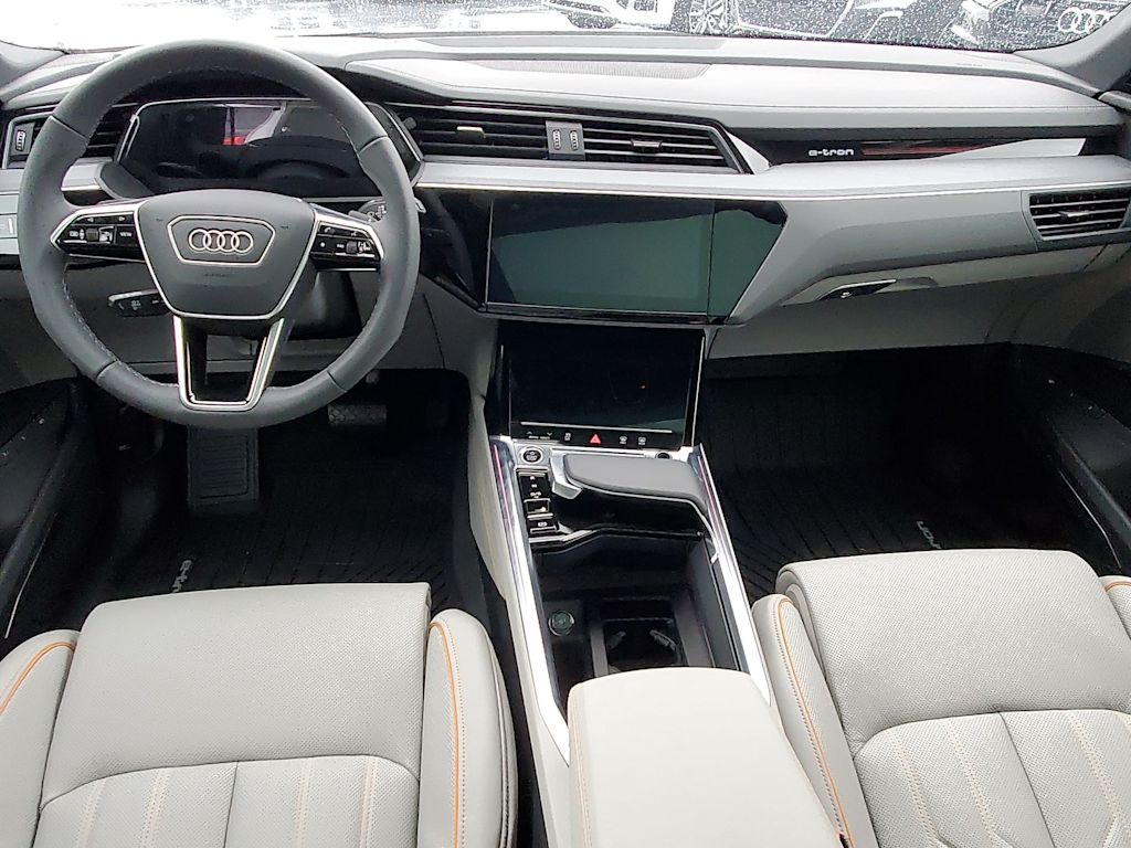 Thumbnail: 2024 Audi Q8 e-tron - 9