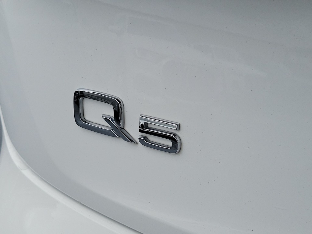 Thumbnail: 2023 Audi Q5 - 7