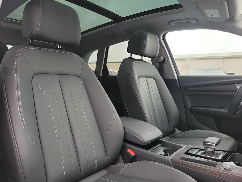 Thumbnail: 2023 Audi Q5 - 12