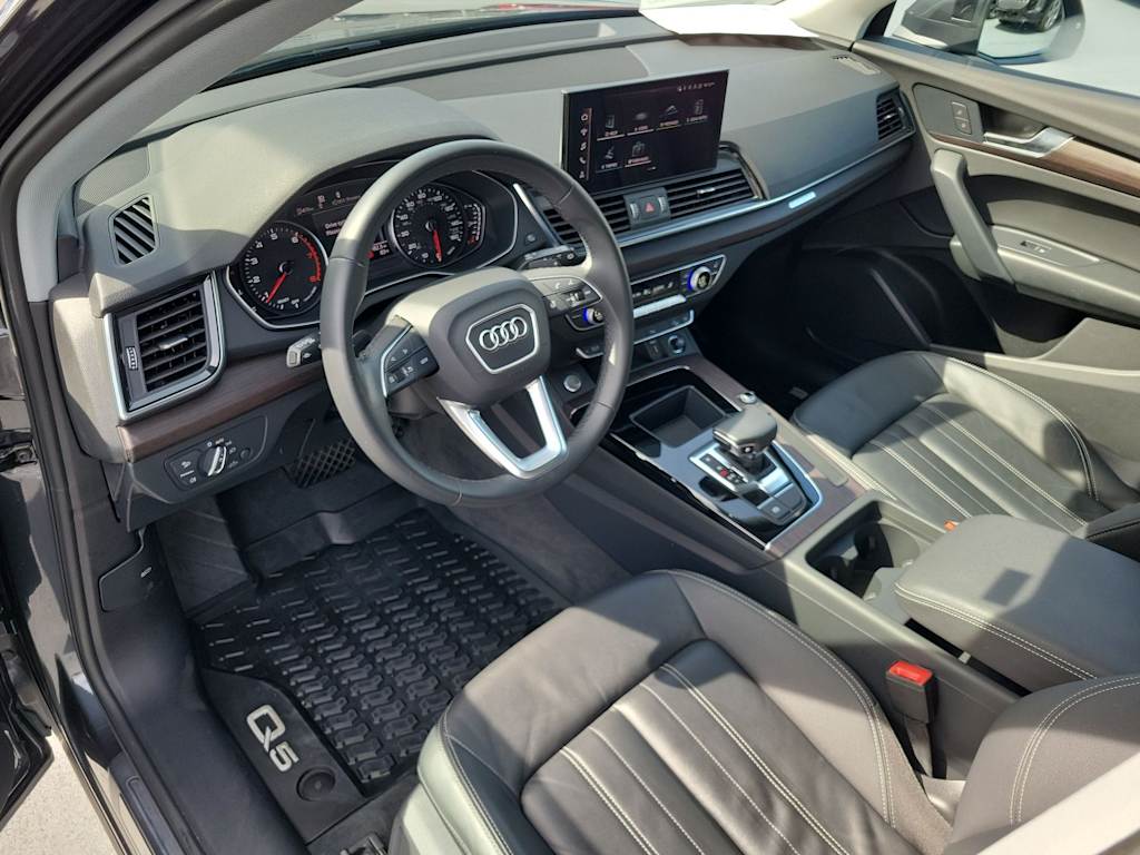 Thumbnail: 2023 Audi Q5 - 2