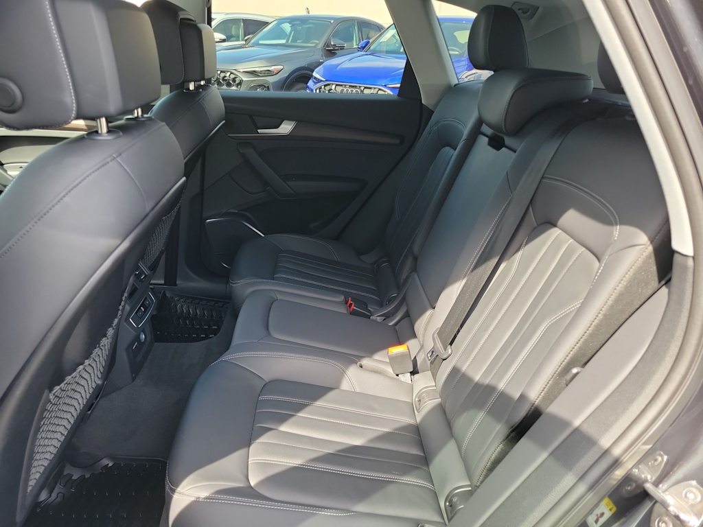 Thumbnail: 2023 Audi Q5 - 25