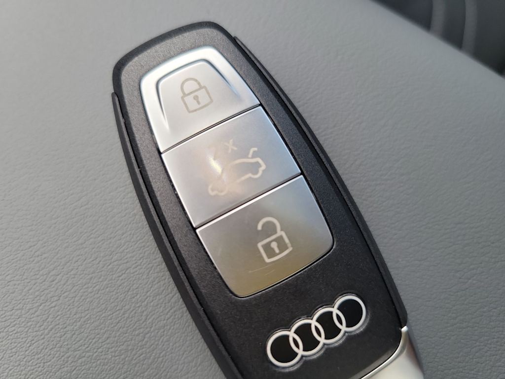 Thumbnail: 2026 Audi Q3 - 16