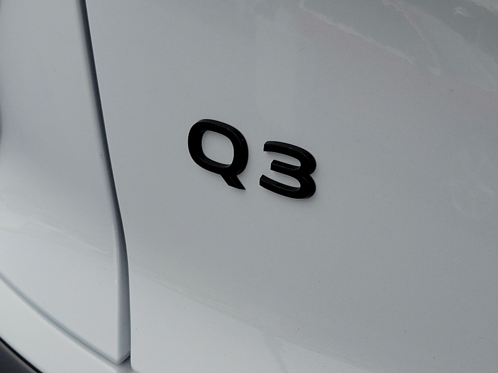 Thumbnail: 2026 Audi Q3 - 21