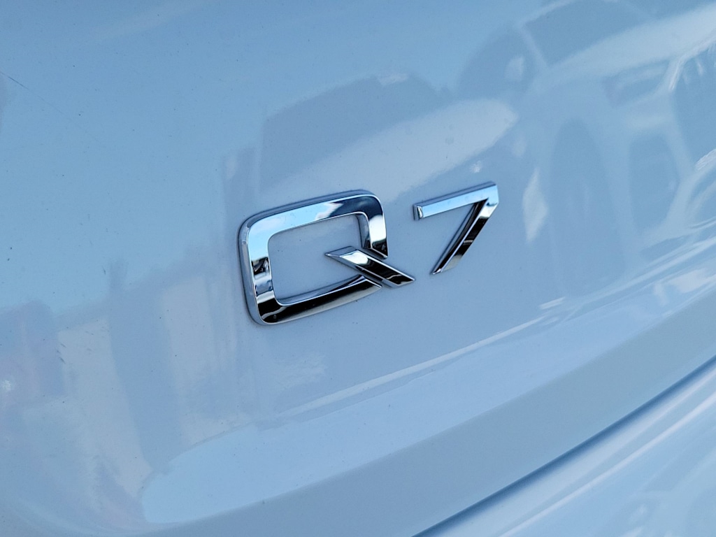 Thumbnail: 2023 Audi Q7 - 7