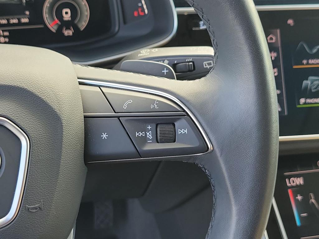 Thumbnail: 2023 Audi Q7 - 25