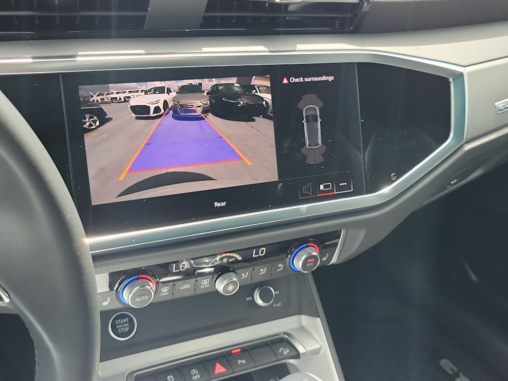 Thumbnail: 2024 Audi Q3 - 32
