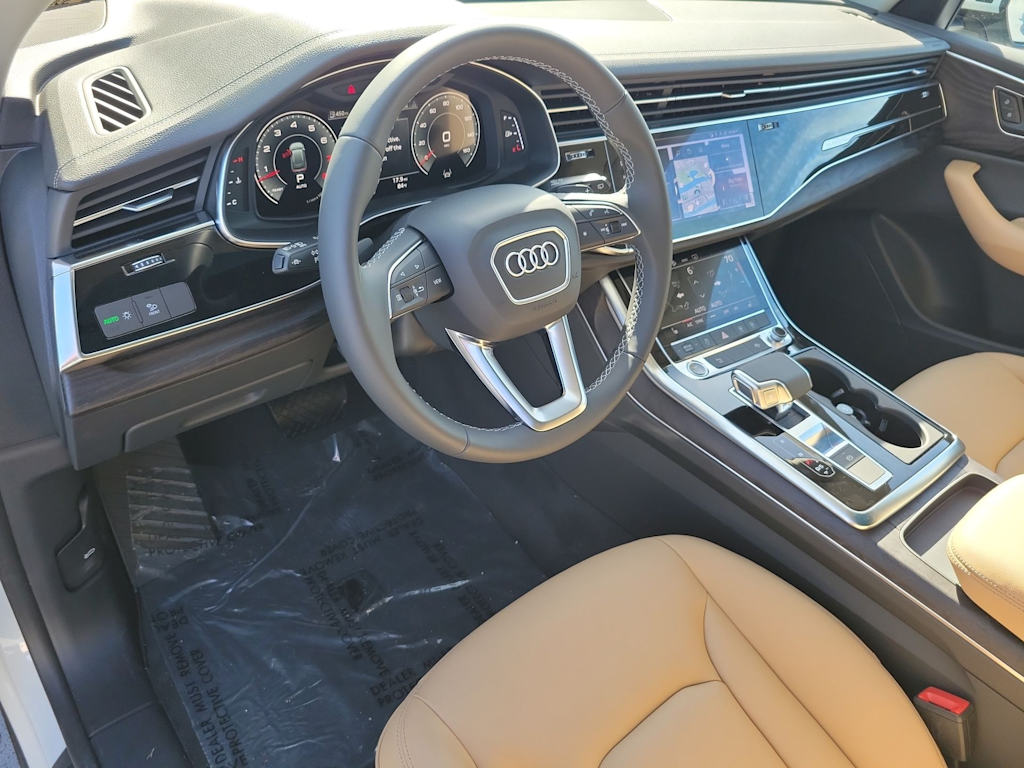 Thumbnail: 2025 Audi Q8 - 2