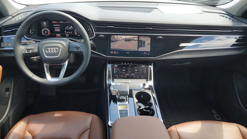 Thumbnail: 2023 Audi Q8 - 10