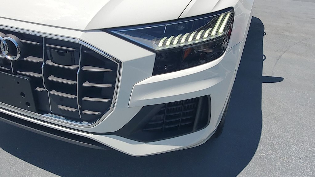 Thumbnail: 2023 Audi Q8 - 24