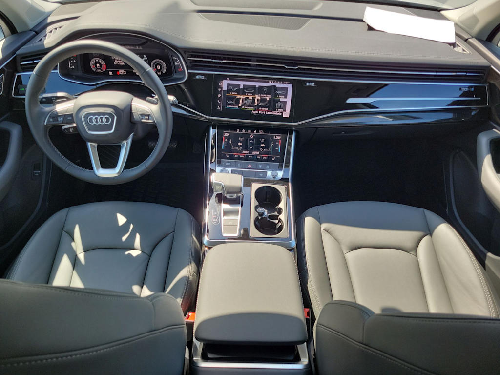 Thumbnail: 2026 Audi Q7 - 10