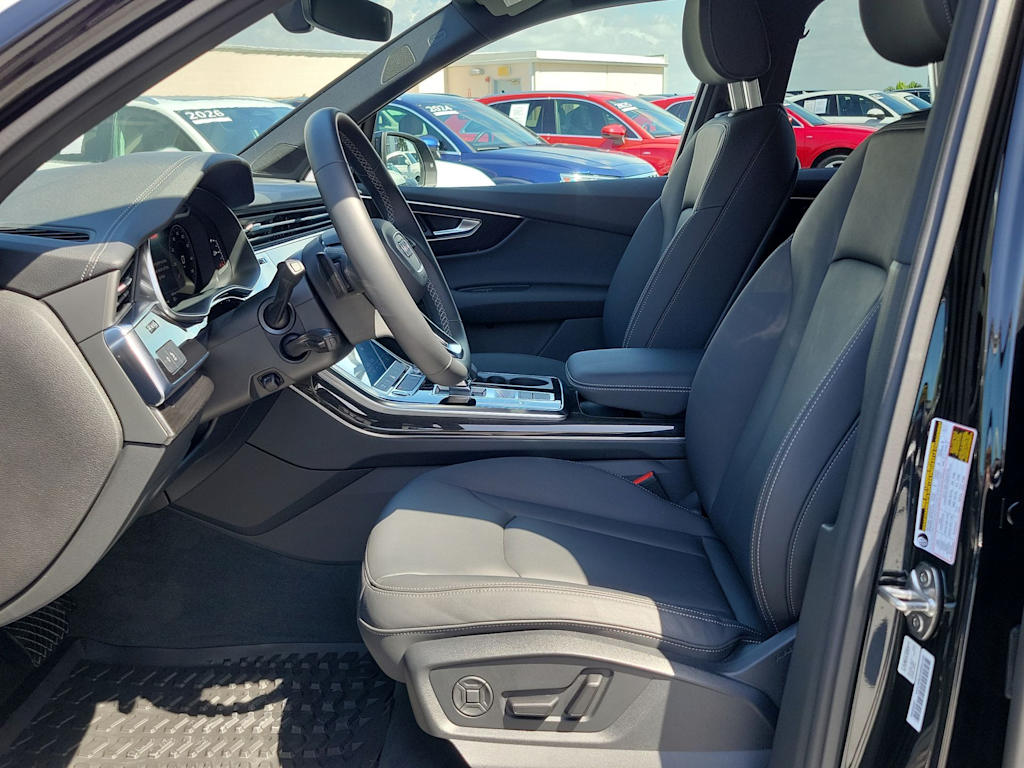 Thumbnail: 2026 Audi Q7 - 9
