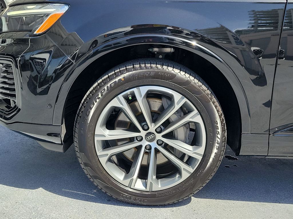 Thumbnail: 2026 Audi Q7 - 7